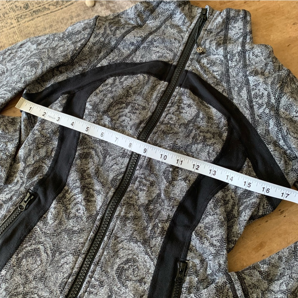 Lululemon Define Jacket, Full, Zip Fitted, Brushe… - image 8